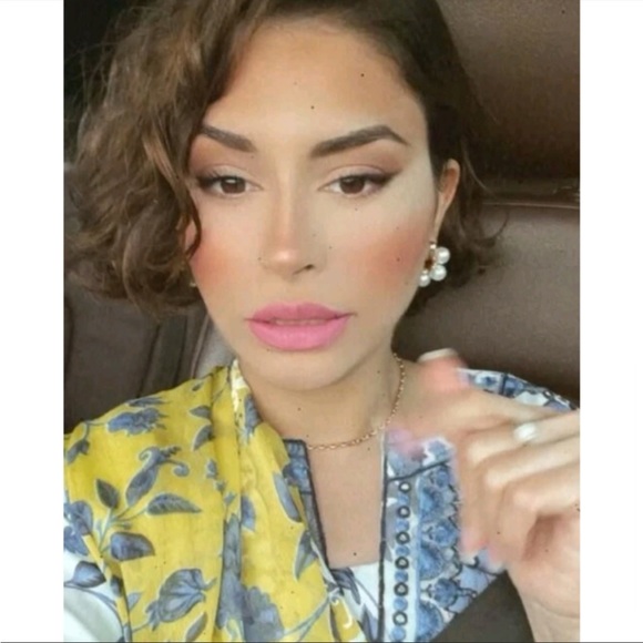 Anthropologie Minimalist Faux Pearl Hoop Earrings - Picture 4 of 5